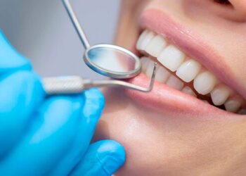 ¿Por qué es importante contratar un seguro con cobertura dental?