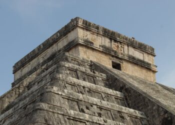 Descubre lo que Significa el Nombre Violeta: Origen, Personalidad y Más