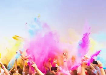 Festival con fiesta de colores