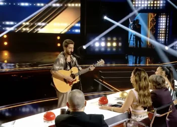 Hito en ‘Got Talent’_ Sebas Guillem hace historia con un doble Pase de Oro de la mano de Santi Millán