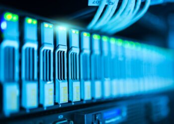 Concepto de almacenamiento en la nube digital