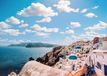 Ciudad costera europea destino barato de verano