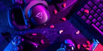 Setup de streaming de videojuegos con monitores