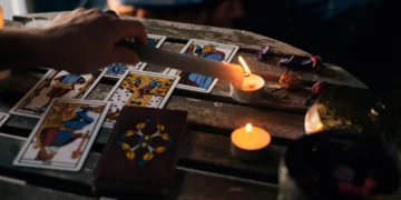 Tarot IA Une la Sabiduría Ancestral con la Inteligencia Artificial en un Mercado Espiritual Digital que Supera los 2.200 Millones de Dólares